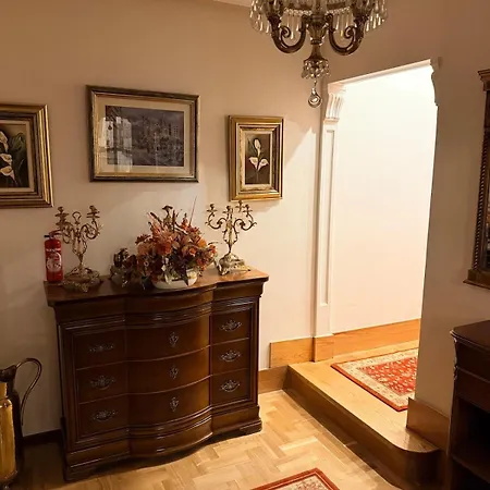 Villa La Mina *